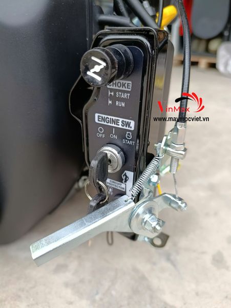 Động cơ xăng đề điện Rato R670EH kèm acquy