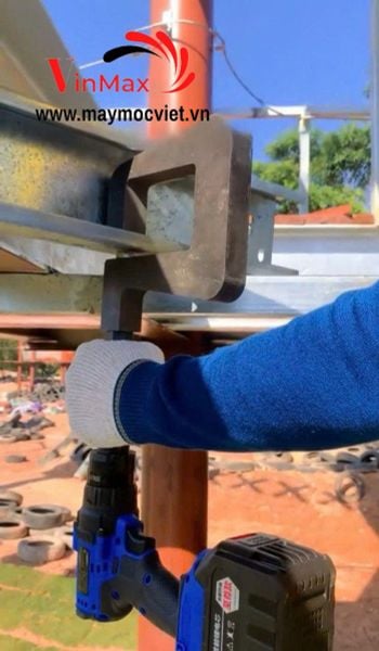 Đột Xà Gồ Dùng Pin Họng 110mm 110B20