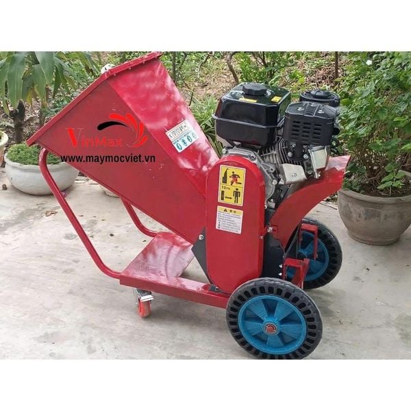 Máy băm cành cây, tàu lá mini Kawasaki BCK70