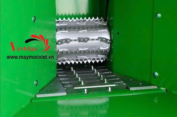 Máy băm cành cây công nghiệp Turbo TB817