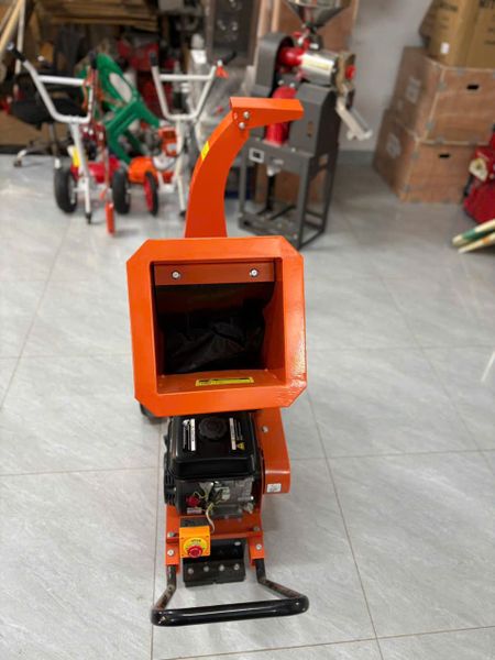 Máy băm cành chạy xăng Turbo BCTB70