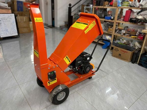 Máy băm cành chạy xăng Turbo BCTB70