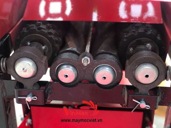 Máy bóc bẹ ngô kết hợp tách hạt ngô Turbo TBB130