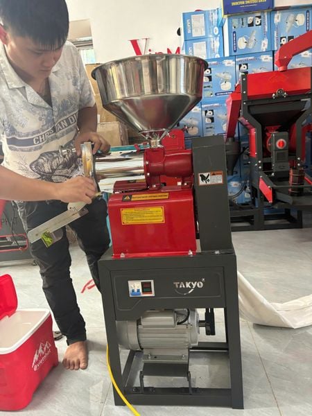 Máy Xát Vỏ, Bóc Vỏ Đậu Nành Takyo TK190 ( mẫu mới nhất )