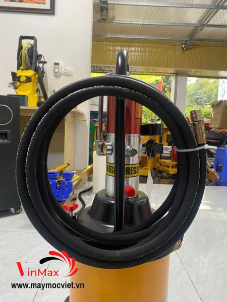 Máy bơm mỡ 12L khí nén AG12