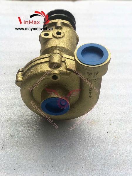 Bơm nước biển dùng dây curoa CR150