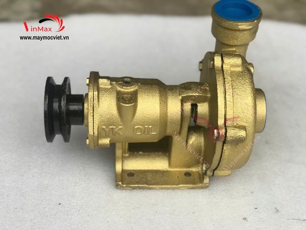 Bơm nước biển dùng dây curoa CR150