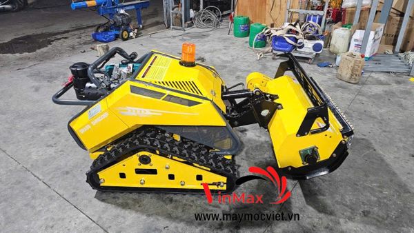 Máy cắt cỏ trục băm diesel  di chuyển bánh xích Turbo 20hp TBX2080