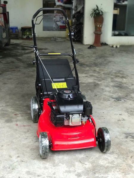 Máy Cắt Cỏ Đẩy Tay Turbo TB216 Chạy Xăng 173cc