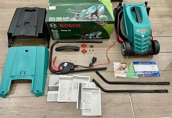 Máy Cắt Cỏ Đẩy Tay Dùng Điện Bosch Rotak 32