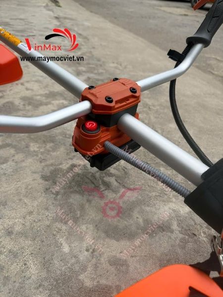 Máy Cắt Cỏ Husrussiia 543E Khởi Động Đề Điện Pin