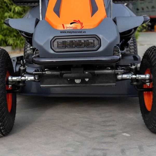 Xe cắt cỏ ngồi lái dùng pin Turbo TBC38