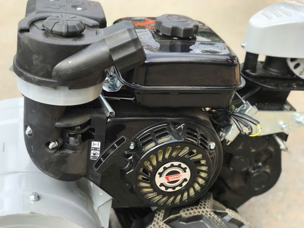 Máy Cắt Cỏ Trục Băm Turbo TB70