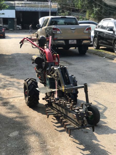 Máy Đào Rãnh Chạy Dầu Turbo TBR350 ( nâng hạ thủy lực)