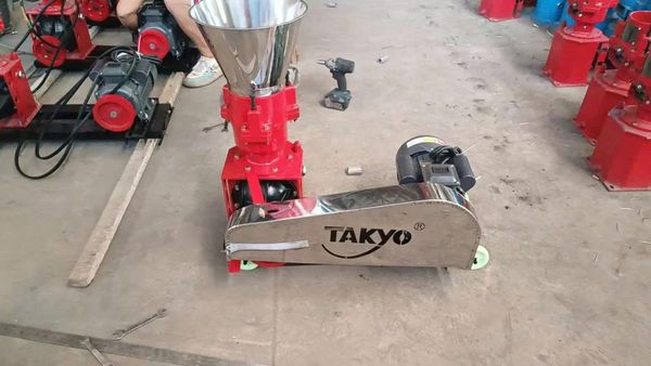 Máy Ép Cám Viên Inox Trục Đứng 3 Lô Takyo TK186