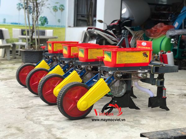 Máy gieo hạt 4 hàng gắn máy kéo Turbo TB04