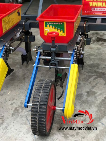 Máy gieo hạt 4 hàng gắn máy kéo Turbo TB04