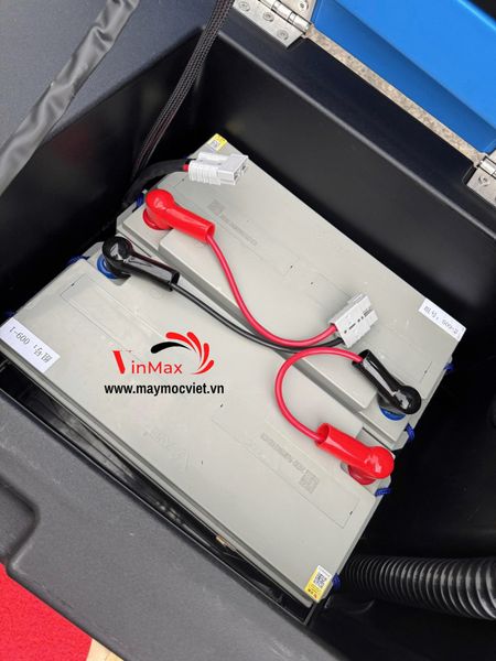 Máy lau sàn liên hợp ngồi lái dùng trong nhà xưởng Kraffer GM90B