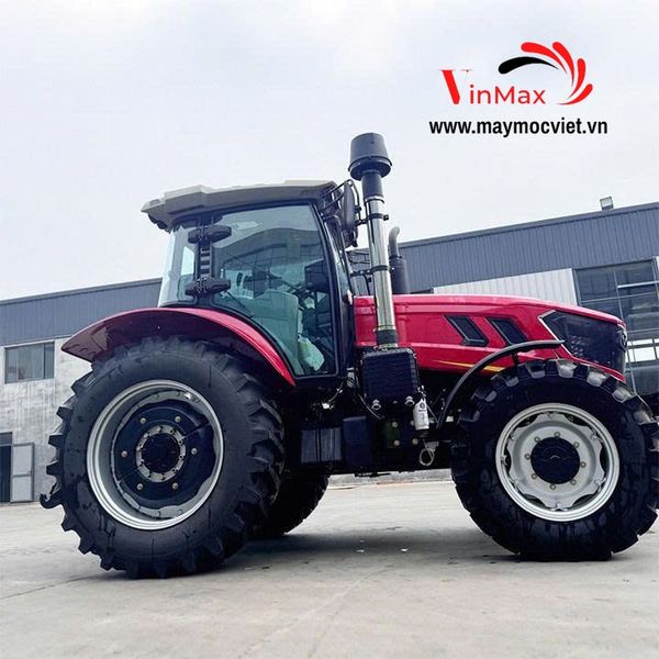 Máy Kéo Ngồi Lái 4 Bánh 180HP Shoshin S180