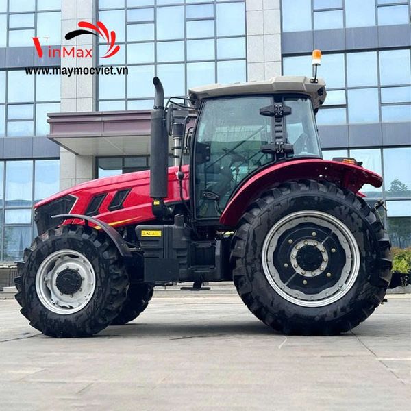 Máy Kéo Ngồi Lái 4 Bánh 180HP Shoshin S180