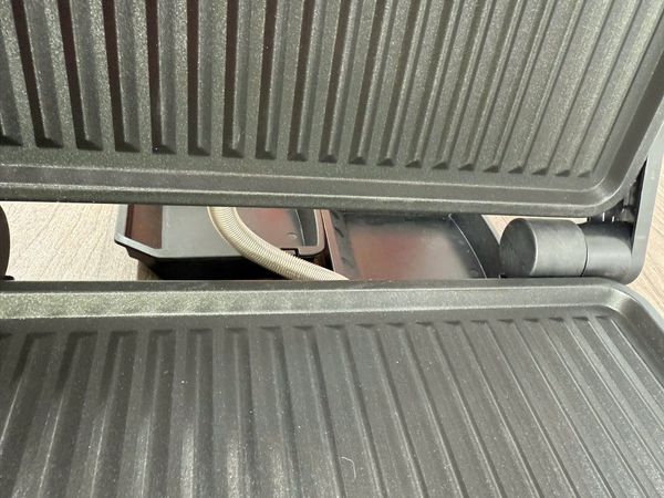 Máy Ép, Máy Kẹp Bánh Mì YILI 1500W Y2626
