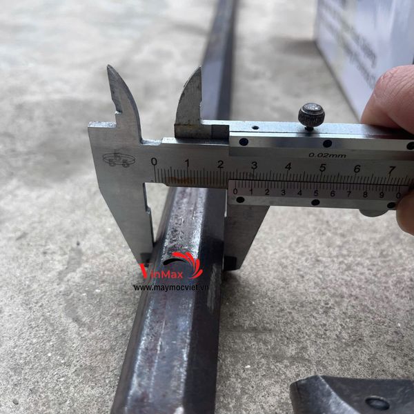 Máy Khoan Đá YO18