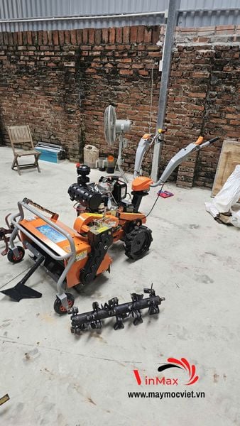 Máy xới đất, sạc cỏ, vun luống, cắt cỏ trục băm 2 cầu Turbo TB2C60