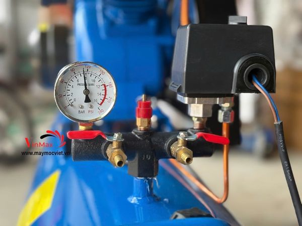 Máy nén khí 4hp Pegalion TM-W-0.36/8-120L (380V)