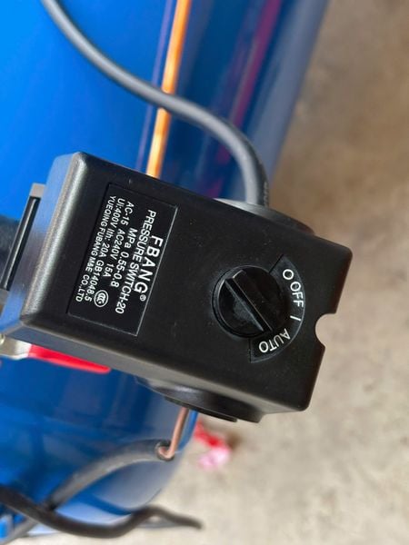 Máy nén khí Pegalion 120L TM-W-0.36/8-120L (220V) 3HP