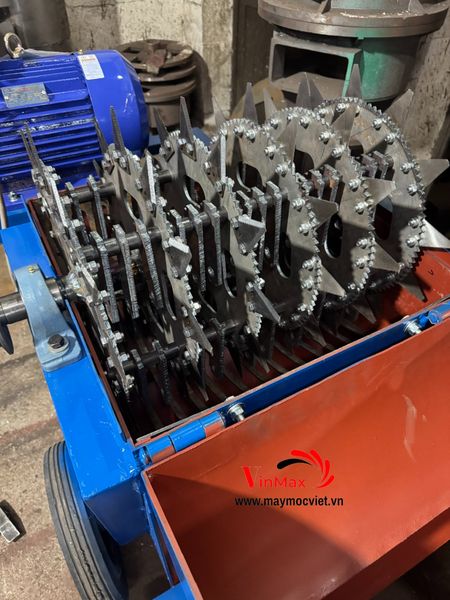 Máy Nghiền Đất, Phân Bò 3 Pha Turbo TN103