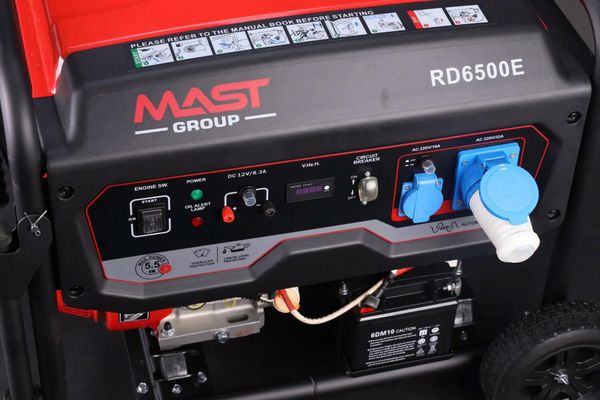 Máy phát điện chạy xăng 5kW Mast RD6500E