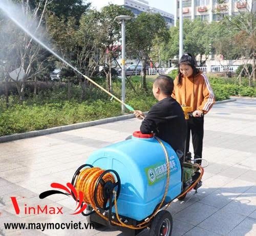 Máy Phun Thuốc Di Động Dùng Pin 300 Lít Turbo TBP132