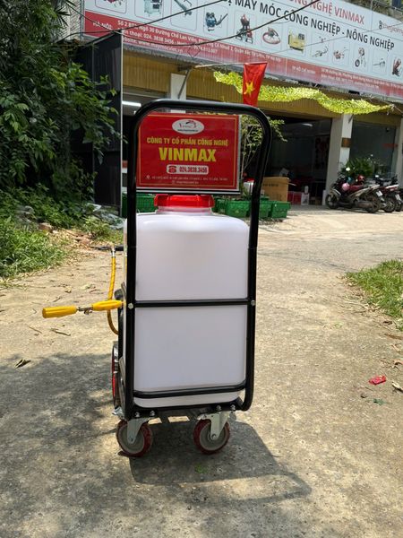 Máy Phun Tưới Di Động Dùng Ắc Quy Turbo TB60