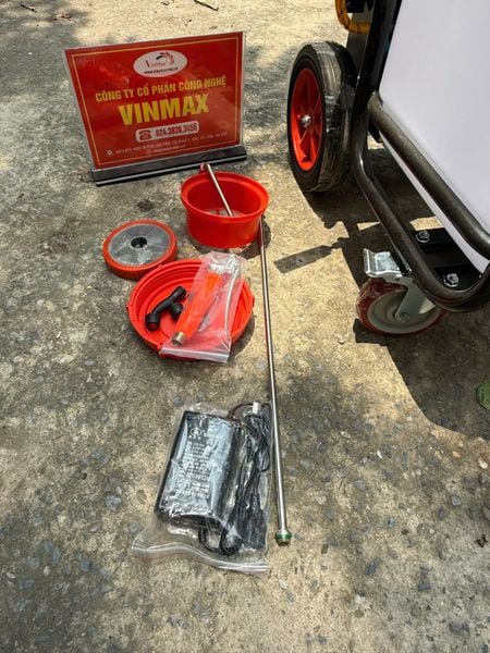 Máy Phun Tưới Di Động Dùng Ắc Quy Turbo TB60