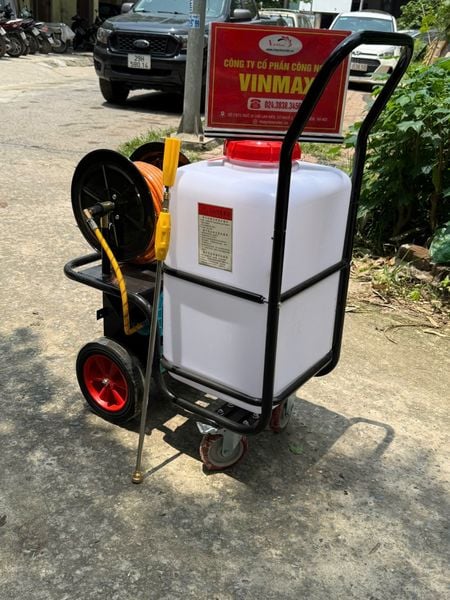 Máy Phun Tưới Di Động Dùng Ắc Quy Turbo TB60
