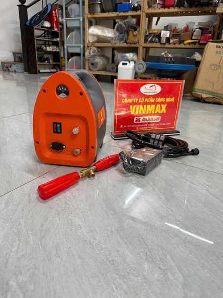 Máy phun thuốc mini dùng acquy 12V Reload XT12