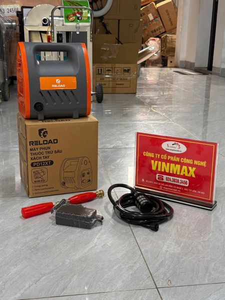 Máy phun thuốc mini dùng acquy 12V Reload XT12
