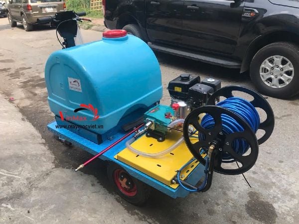 Máy Phun Thuốc Công Nghiệp Dùng Pin Turbo TB300