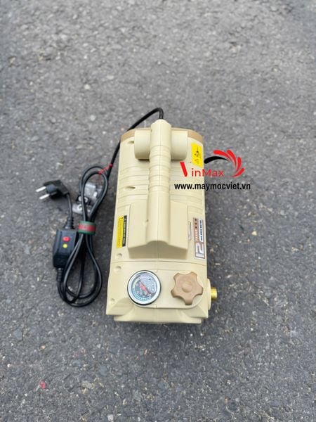Máy Xịt Rửa Áp Lực 790W Dekton DK-CWR2200VTG (Motor Lõi Đồng)