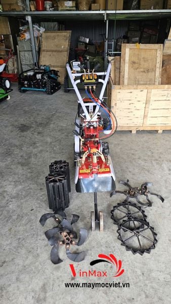 Máy tạt luống, lên luống tạo rãnh cầu trước đề nổ công suất 13HP Turbo TBL13