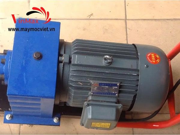 Máy tháo lò xo nhíp ô tô