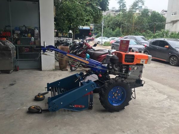 Máy Thu Hoạch Khoai Tây Hàm 70cm Gắn Đầu Nổ D18 TH718
