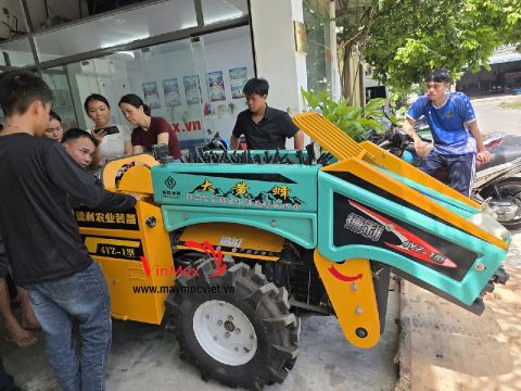 Máy Thu Hoạch Ngô Ngồi Lái Chạy Dầu Shoshin 25HP SSN25