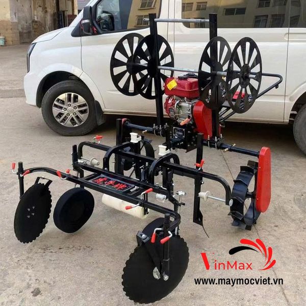 Máy Trải Dây Tưới Kèm Trải Bạt Phủ Chống Cỏ Turbo TBB170