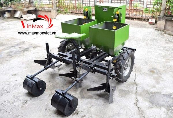 Máy Trồng Khoai Tây 2 Hàng Kết Hợp Bón Phân ShoShin SST2533