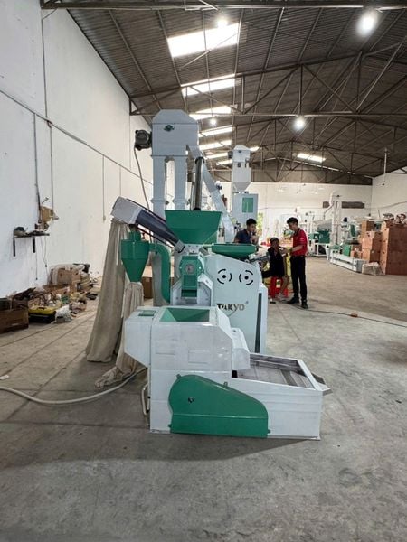 Dàn Máy Xát Gạo Liên Hoàn Takyo TK1200 mẫu mới cải tiến hiện đại