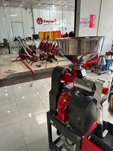 Máy xát gạo trắng mini Takyo TK195 phễu inox