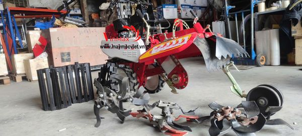 Máy Xẻ Rãnh, Đào Bồn Chạy Dầu Turbo TBX173