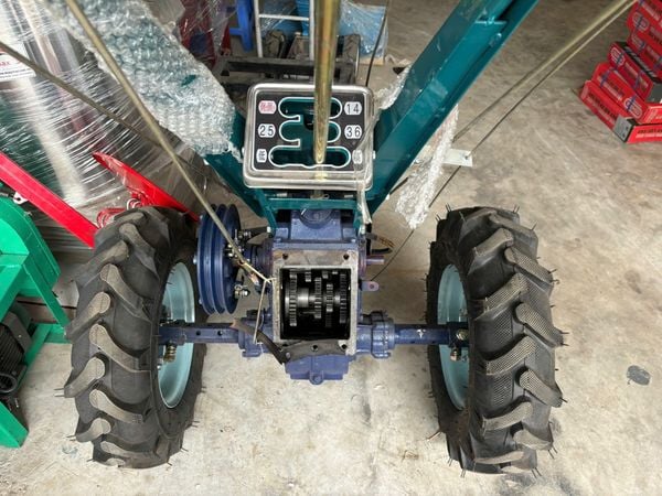 Máy cày xới đất dắt tay Quế Hoa GN61/6