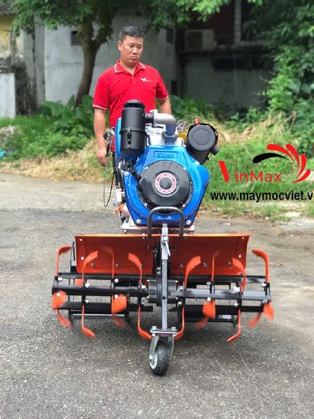 Máy Xới Đất 2 Cầu Phay Trước KAMA 186F